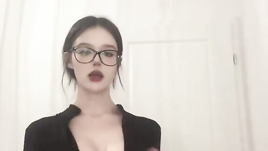 Anya 18